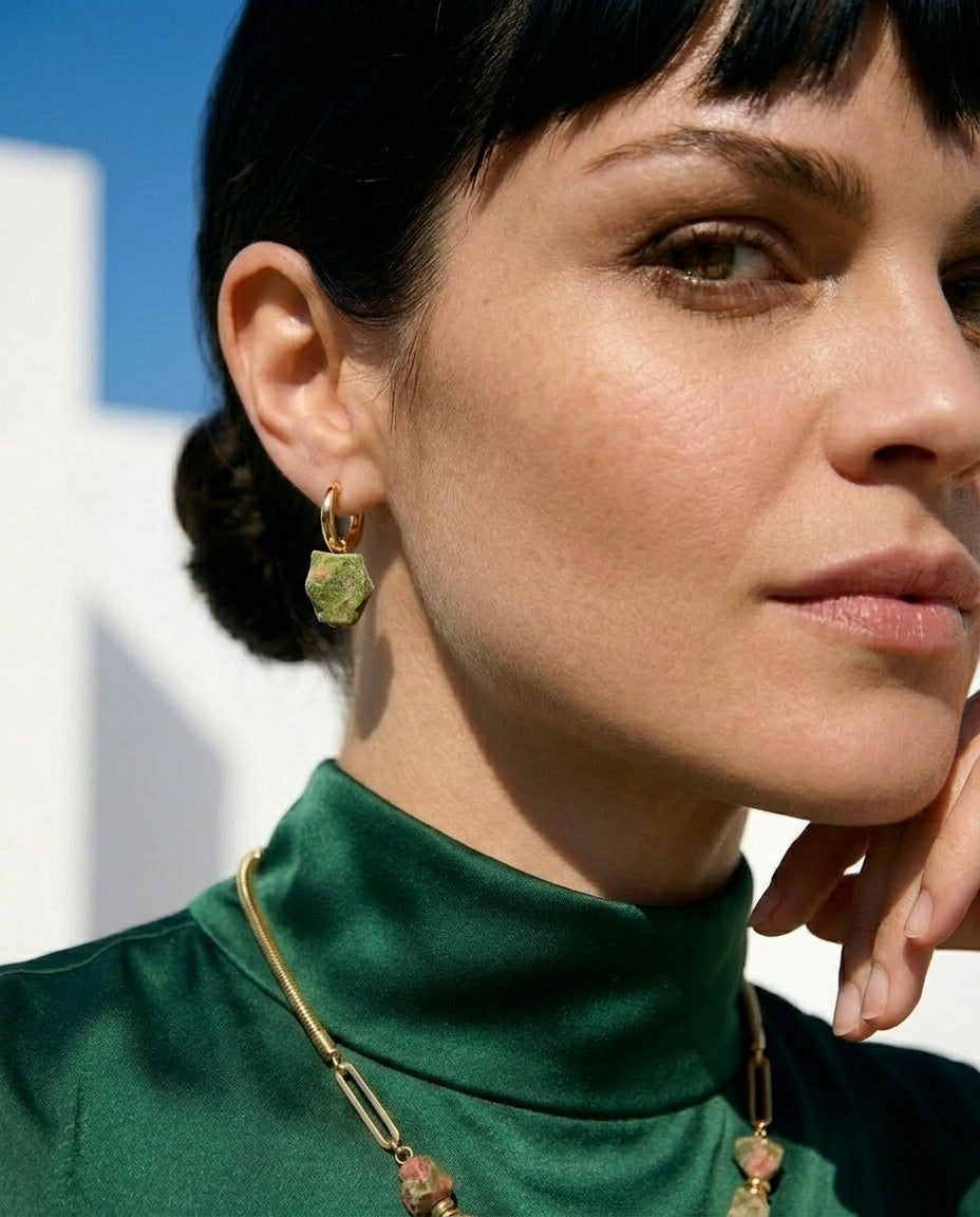 עגילי סלע | אבני יוקונייט