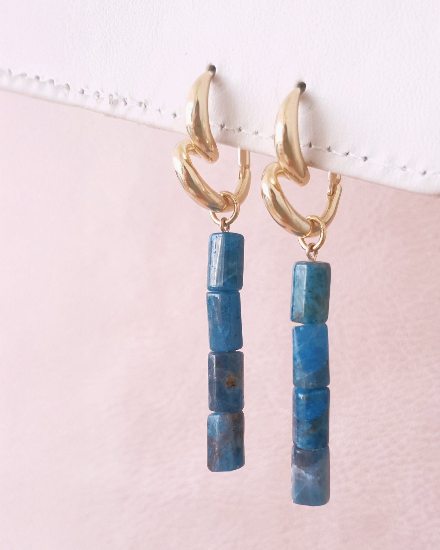 עגילי נחל כחול