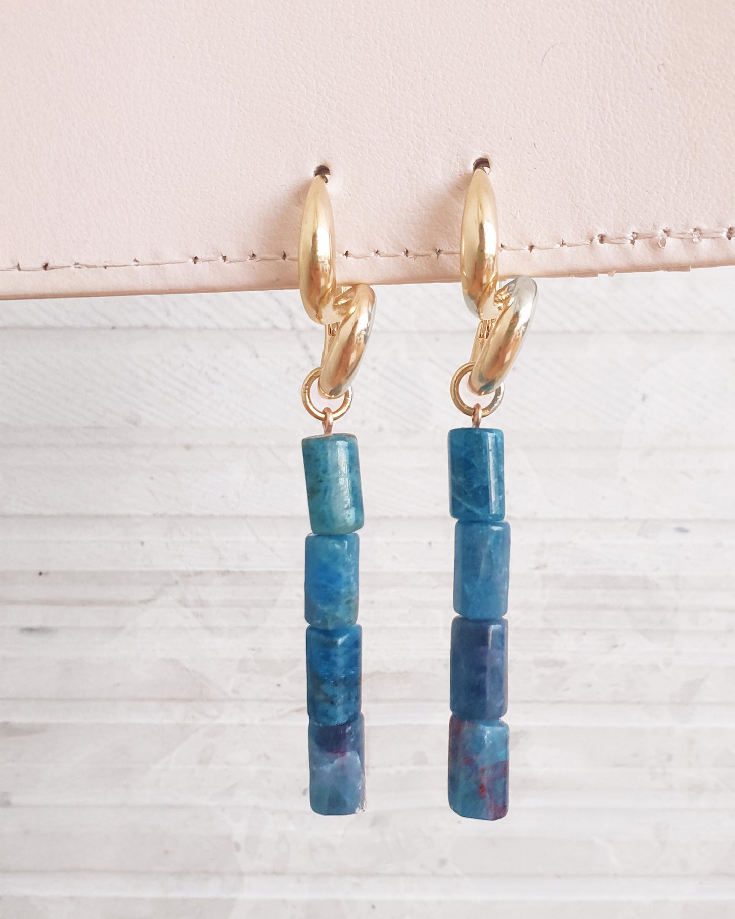 עגילי נחל כחול