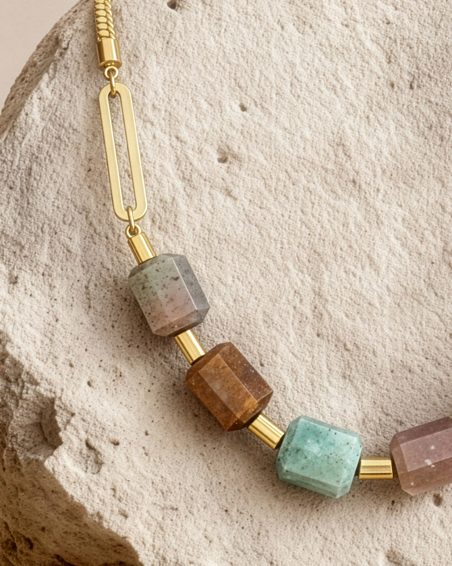 שרשרת 03 | מגוון אבנים