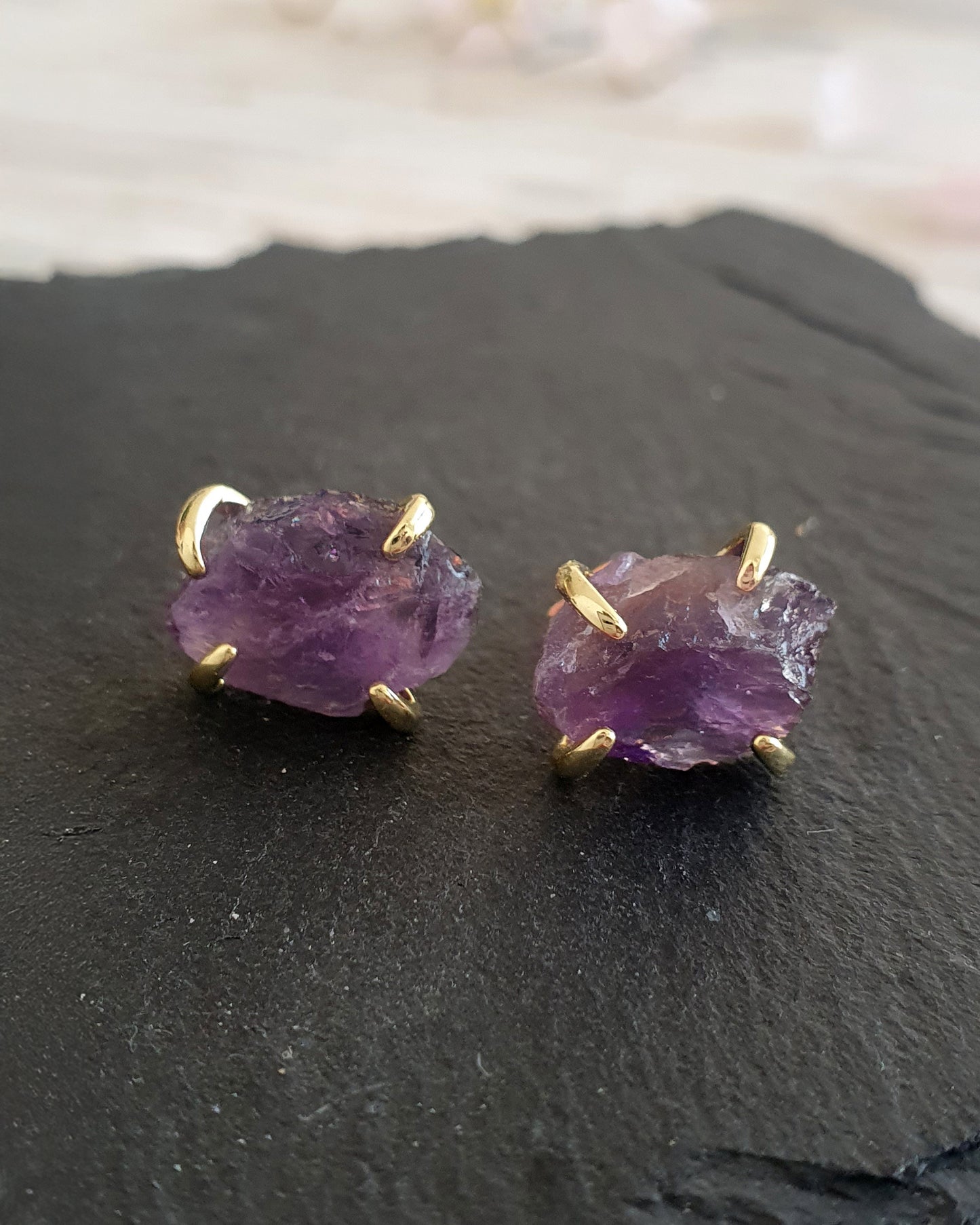 עגילי אגם סגולים