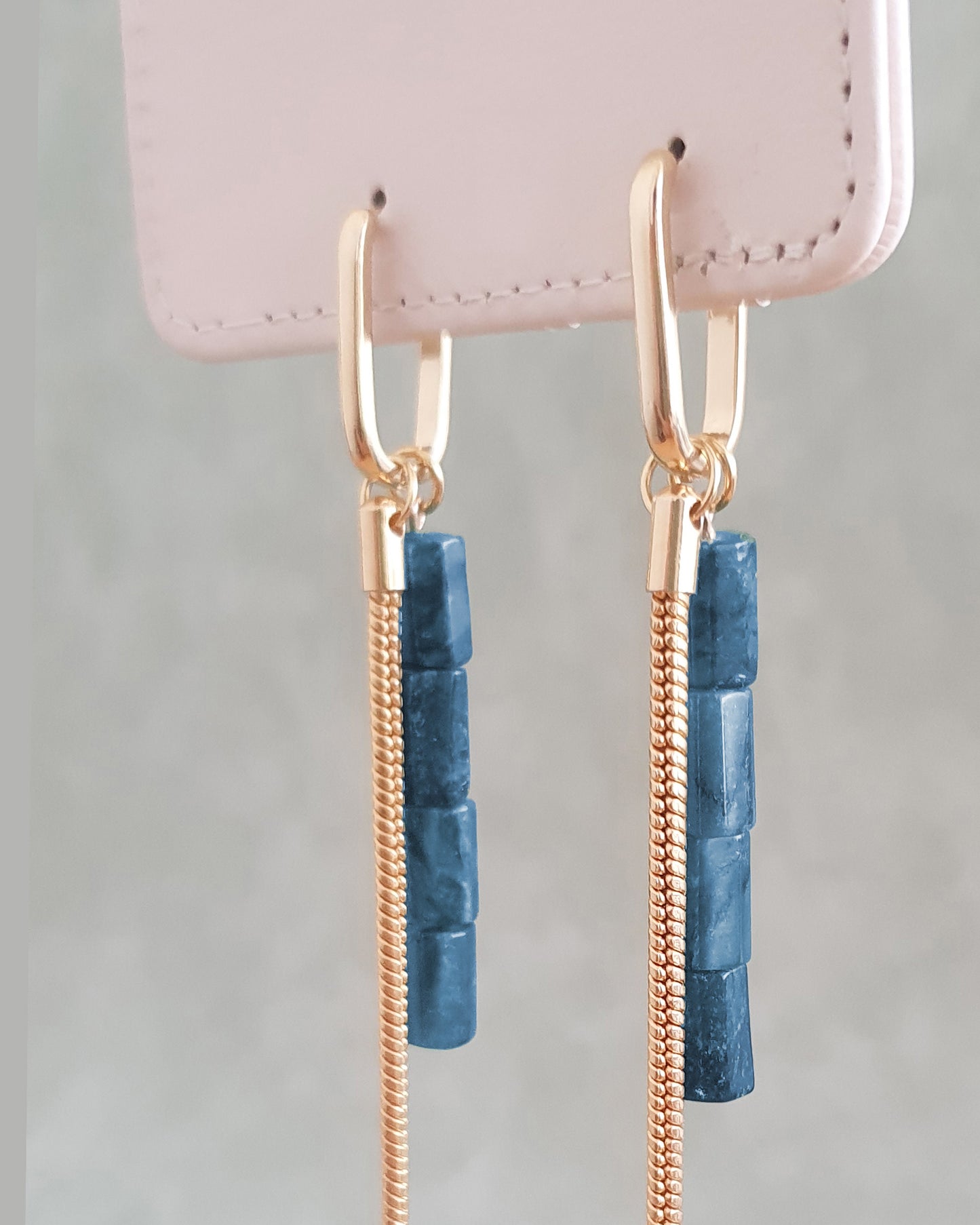 עגילי נהר כחול