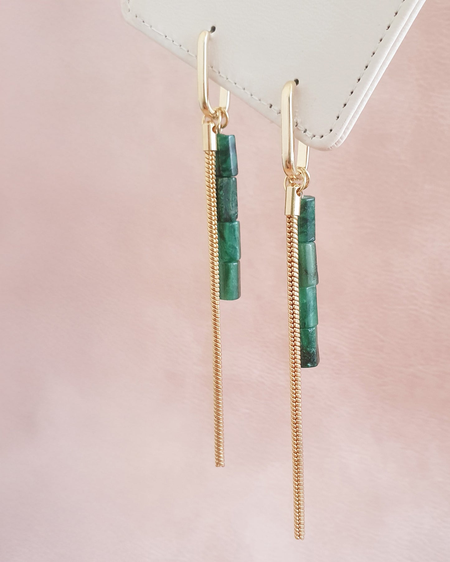 עגילי נהר אמרלד