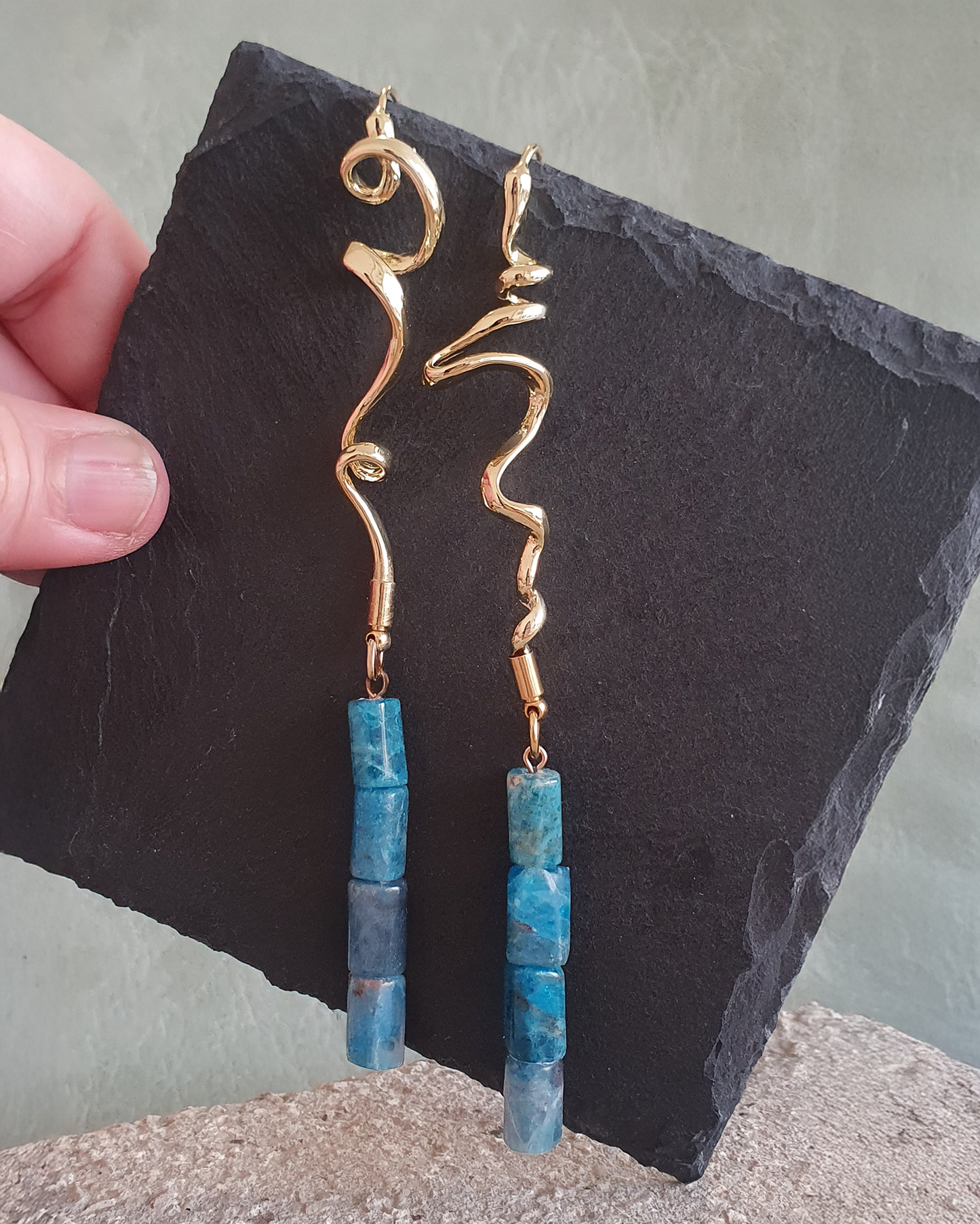 עגילי רוח כחולים